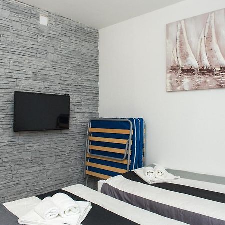 Studio Apartment Bilic Шибеник Екстер'єр фото