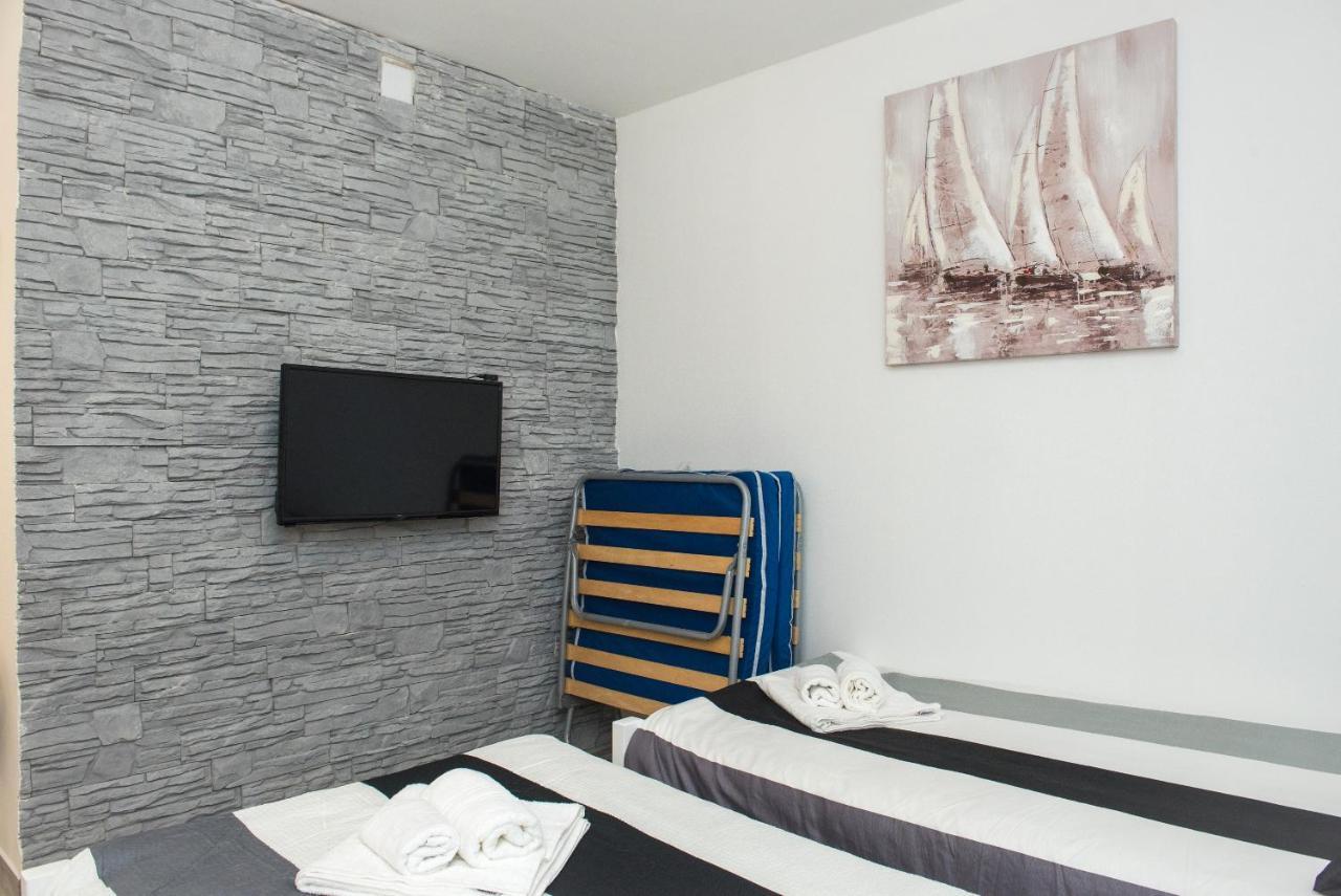 Studio Apartment Bilic Шибеник Екстер'єр фото